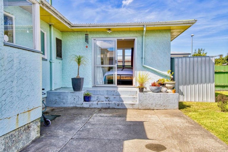 Photo of property in 37 Hillary Crescent, Maraenui, Napier, 4110