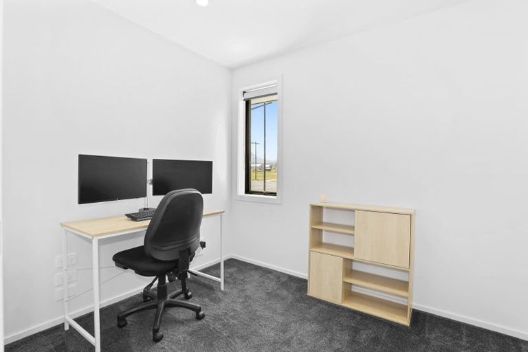 Photo of property in 14 Uku Way, Wharewaka, Taupo, 3330