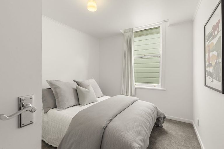 Photo of property in 215 Rintoul Street, Berhampore, Wellington, 6023