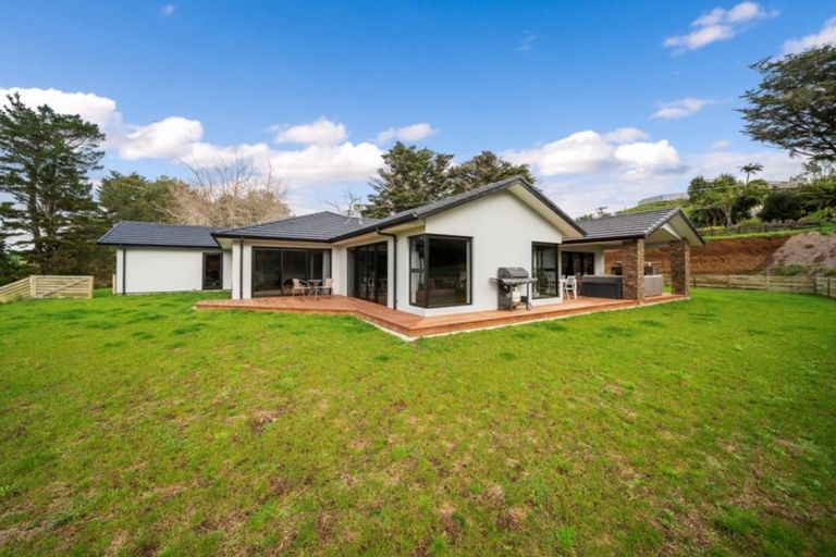 Photo of property in 59 Parrs Road, Hurworth, New Plymouth, 4371
