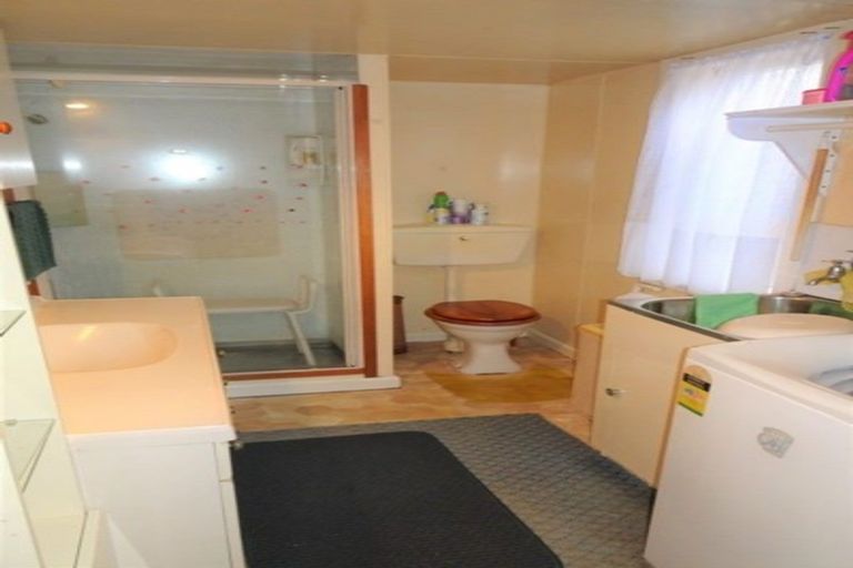 Photo of property in 1 Mawhera Street, Dobson, Greymouth, 7805