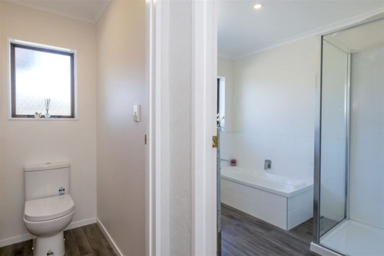 Photo of property in 4 Webb Avenue, Levin, 5510