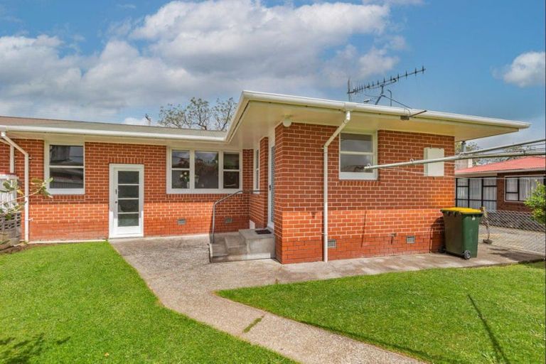 Photo of property in 609 Queen Street East, Levin, 5510