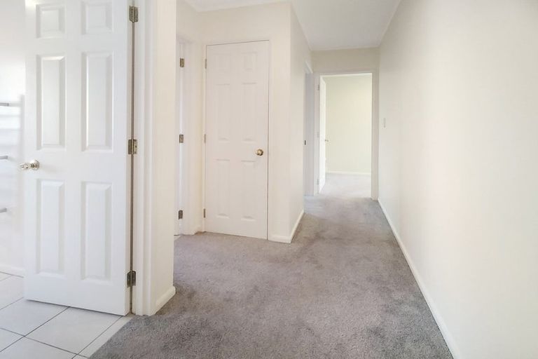 Photo of property in 11b Cheval Place, Taradale, Napier, 4112