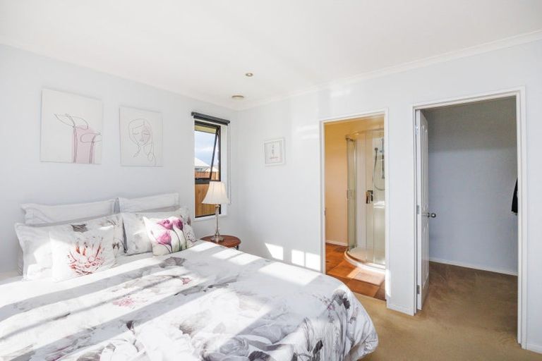 Photo of property in 34 Meridian Grove, Kelvin Grove, Palmerston North, 4414