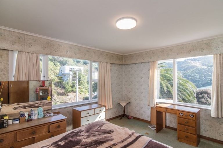 Photo of property in 27 Robertson Street, Owhiro Bay, Wellington, 6023