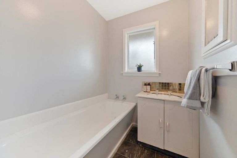 Photo of property in 49 Boston Avenue, Hornby, Christchurch, 8042