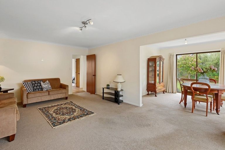 Photo of property in 21a Juniper Place, Burnside, Christchurch, 8053