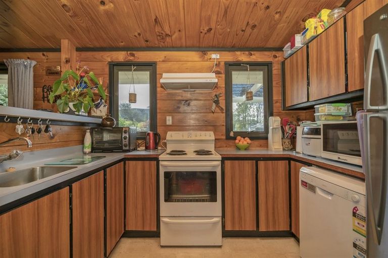 Photo of property in 12 Rimu Street, Whitianga, 3510