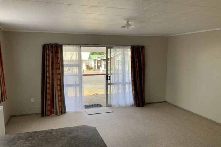 Photo of property in 8 Mccallum Street, Dannevirke, 4930