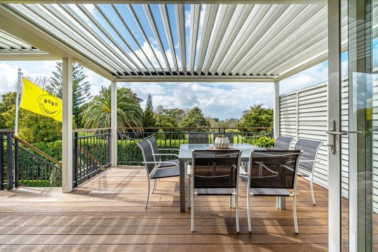 Photo of property in 34 Marywil Crescent, Hillcrest, Auckland, 0627