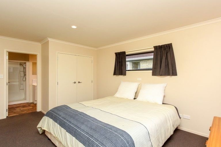 Photo of property in 354 Carrington Street, Upper Vogeltown, New Plymouth, 4310