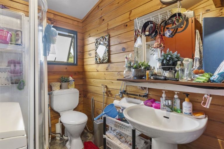 Photo of property in 11 Paragon Avenue, Beach Haven, Auckland, 0626