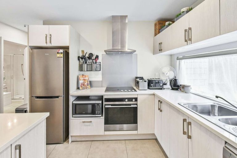 Photo of property in 4/3 Woolfield Road, Papatoetoe, Auckland, 2025