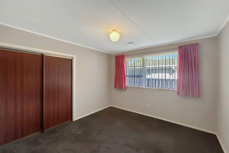 Photo of property in 9 Waterford Drive, Winton, 9720