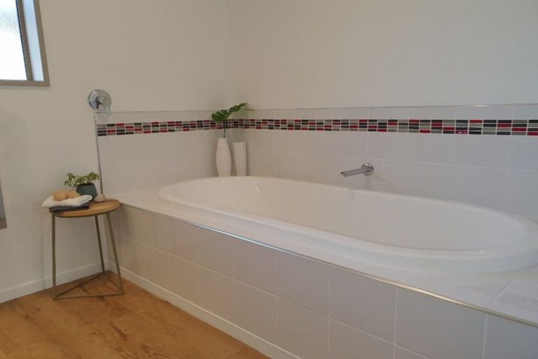 Photo of property in 28 Karoro Place, Karoro, Greymouth, 7805