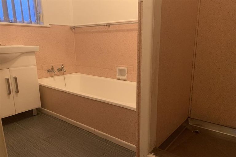 Photo of property in 2/52 Great South Road, Papatoetoe, Auckland, 2025