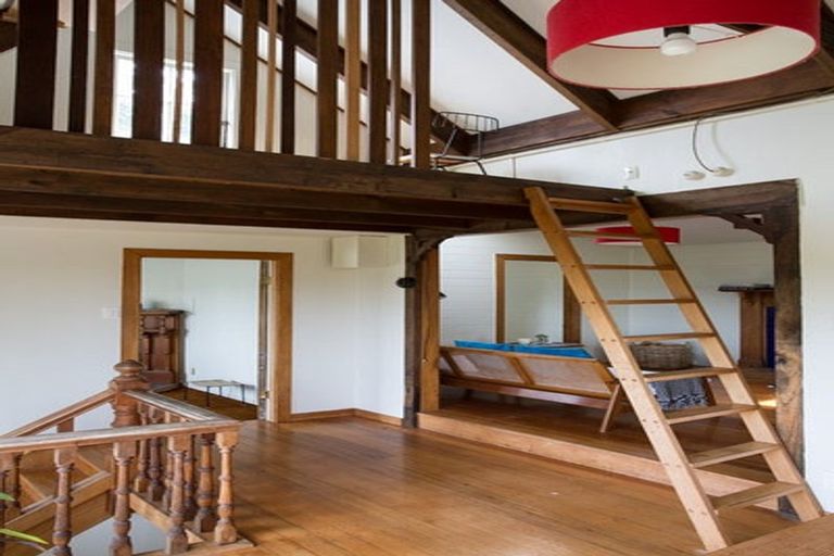 Photo of property in 333 Muritai Road, Eastbourne, Lower Hutt, 5013