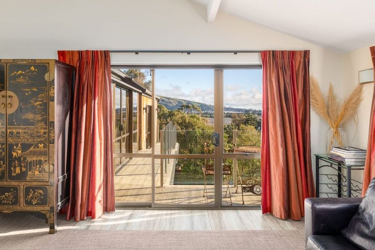 Photo of property in 2 Cannon Hill Crescent, Mount Pleasant, Christchurch, 8081