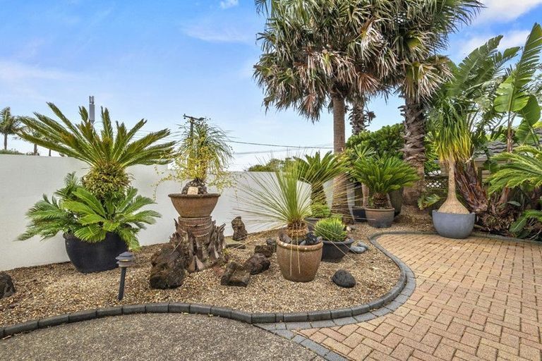 Photo of property in 2/321 Lake Road, Hauraki, Auckland, 0622