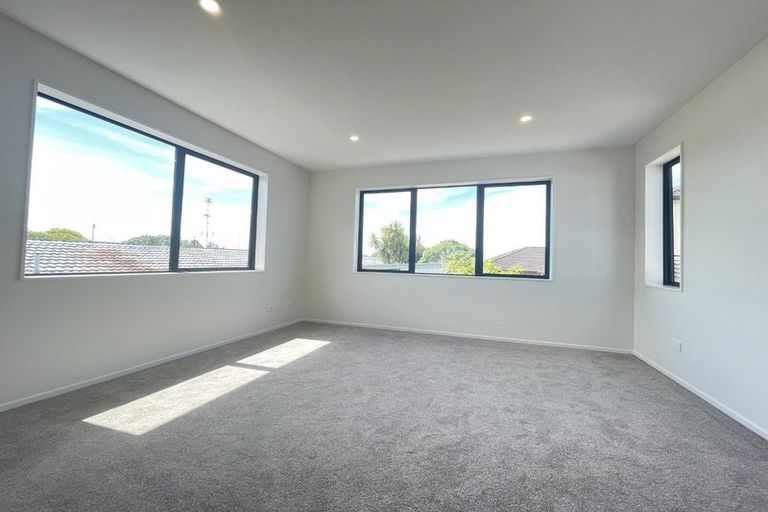 Photo of property in 1c Koromiko Street, New Lynn, Auckland, 0600