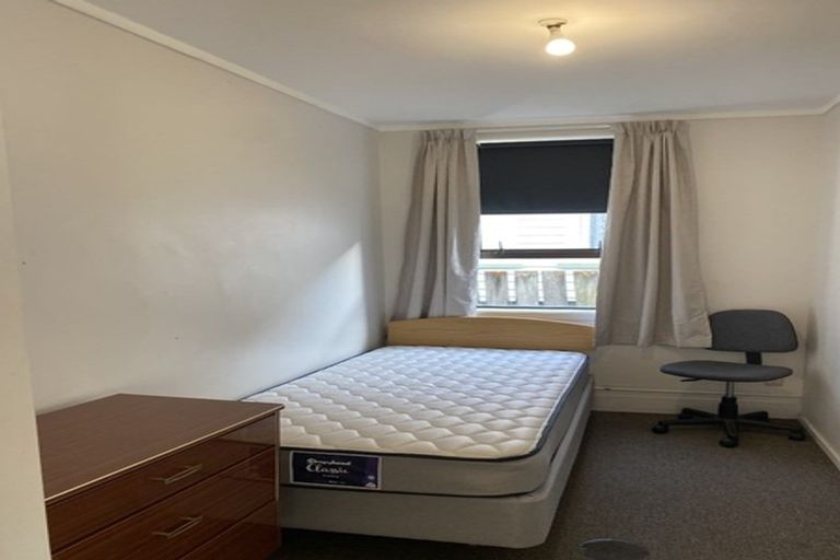 Photo of property in 35 Bay Street, Petone, Lower Hutt, 5012