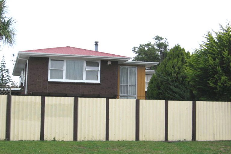 Photo of property in 42 Te Kanawa Crescent, Henderson, Auckland, 0610