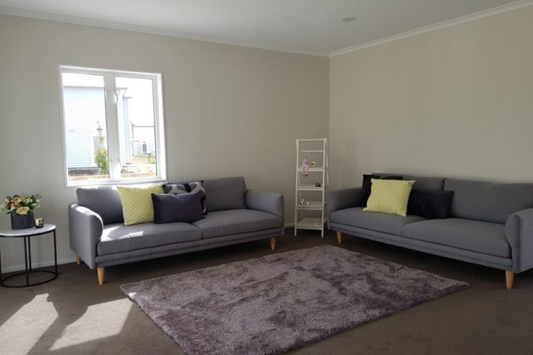 Photo of property in 37 Bellbird Street, Papakura, 2110