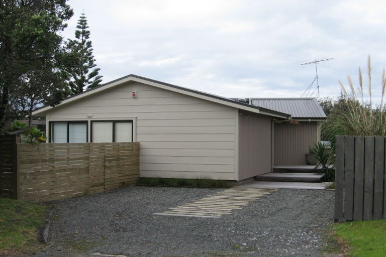 Photo of property in 14 St Anne Place, Omaha, 0986