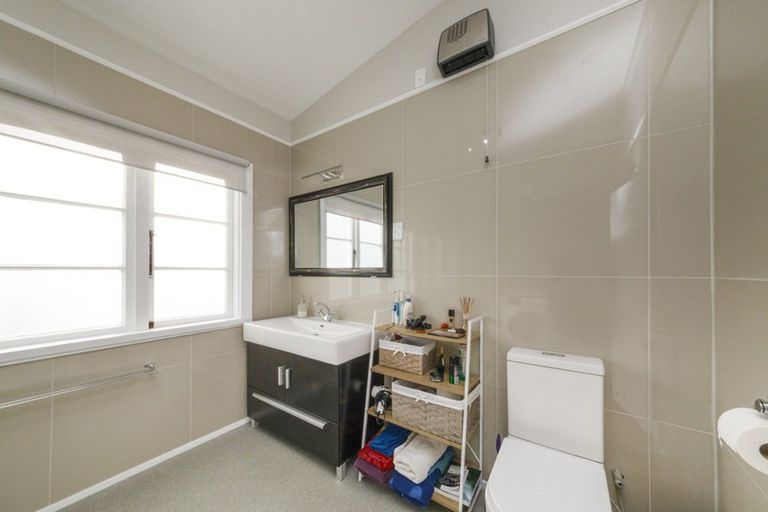 Photo of property in 16 Aorangi Street, Feilding, 4702