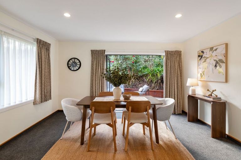 Photo of property in 39 Thatcher Crescent, Crofton Downs, Wellington, 6035