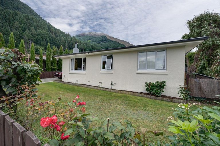 Photo of property in 17 Sawmill Road, Queenstown, 9300