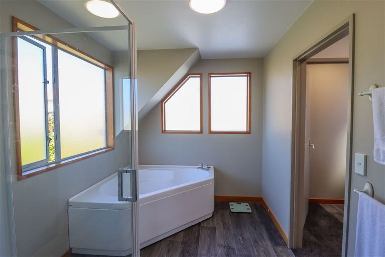 Photo of property in 35 Ashbury Avenue, Waimataitai, Timaru, 7910