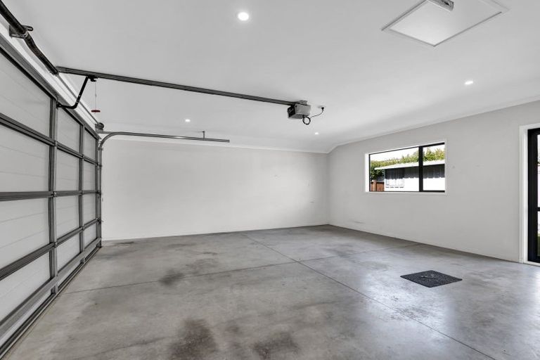 Photo of property in 16 Keene Drive, Bell Block, New Plymouth, 4312