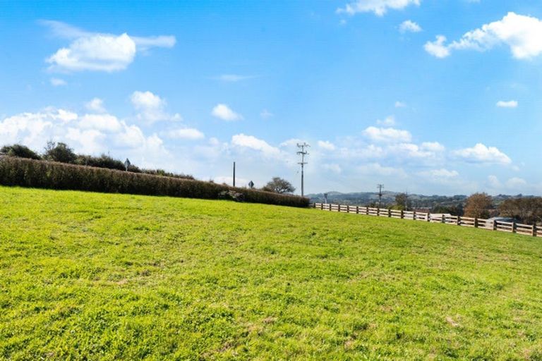 Photo of property in 4 Nandina Lane, Pukekohe, 2120