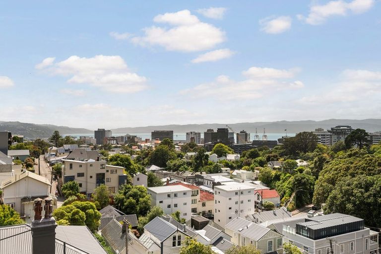 Photo of property in 6/24 Patanga Crescent, Thorndon, Wellington, 6011