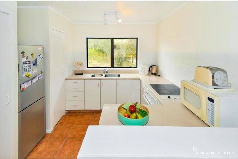 Photo of property in 69 Kennedy Avenue, Forrest Hill, Auckland, 0620