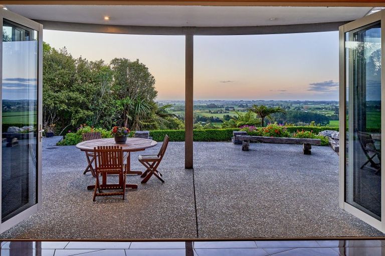 Photo of property in 102 Kuku East Road, Kuku, Levin, 5570