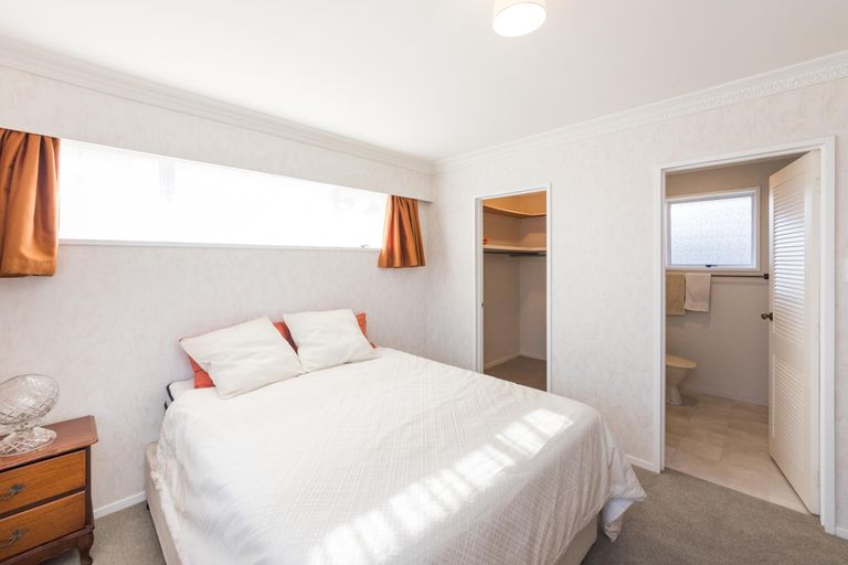 Photo of property in 12 Aintree Crescent, Awapuni, Palmerston North, 4412