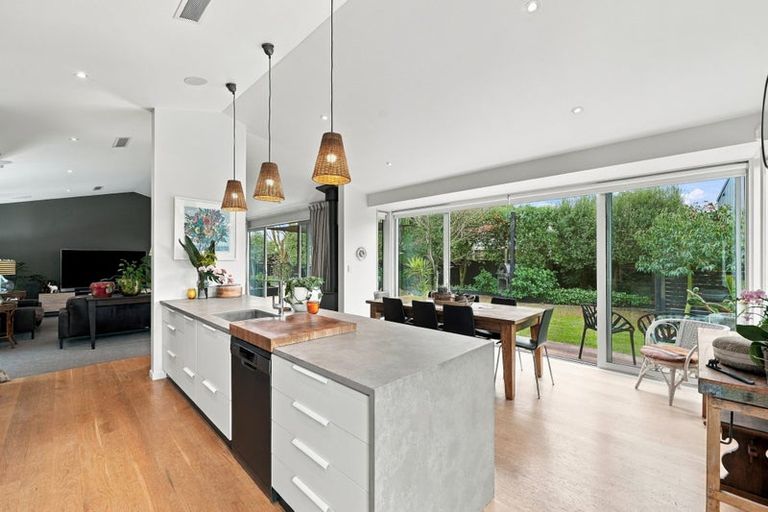 Photo of property in 9 Hadlow Place, Burnside, Christchurch, 8041