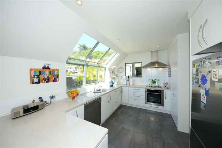 Photo of property in 185 Mount Pleasant Road, Mount Pleasant, Christchurch, 8081