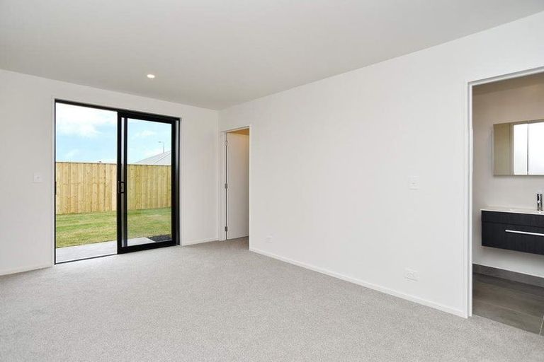 Photo of property in 36 Cousins Street, Woodend, 7691