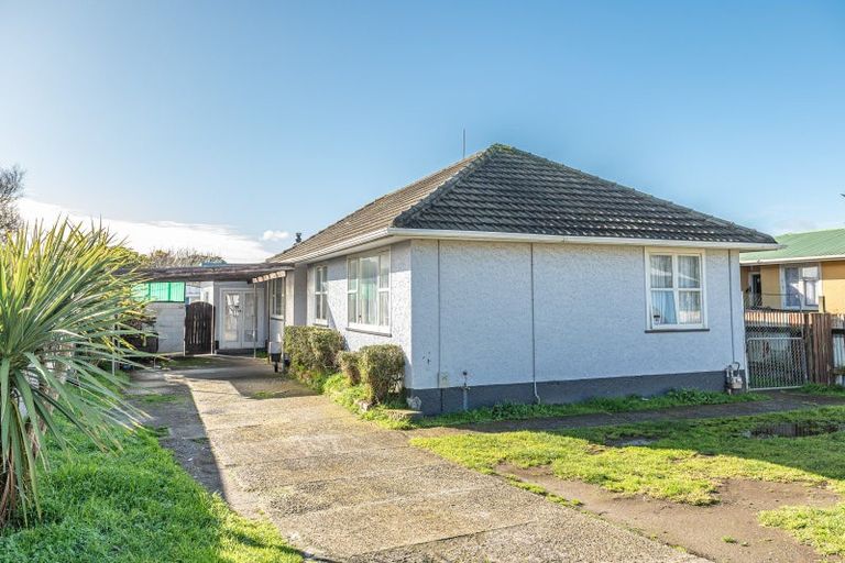 Photo of property in 22 Kotuku Street, Castlecliff, Whanganui, 4501