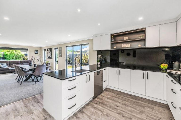 Photo of property in 13 Cressy Place, Darfield, 7510