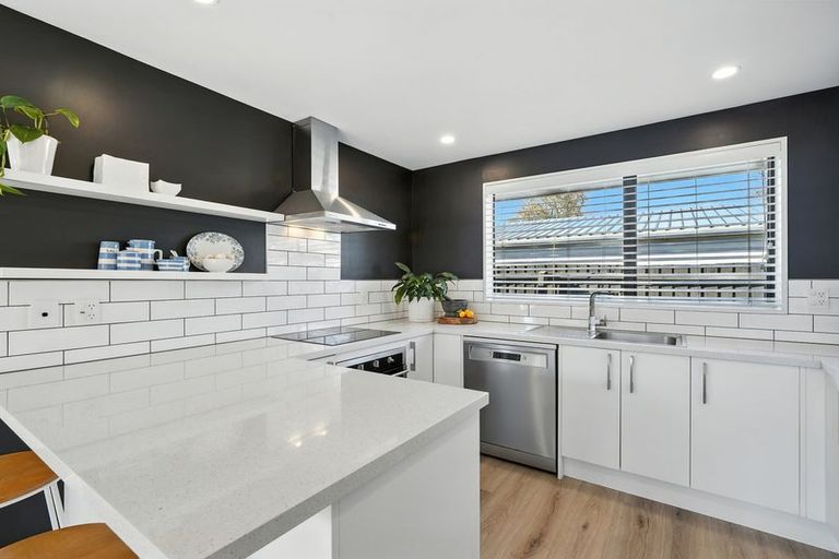 Photo of property in 2/256 Innes Road, St Albans, Christchurch, 8052