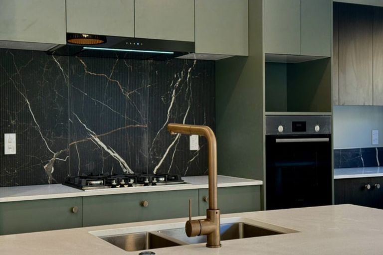 Photo of property in 5 Swinton Place, Churton Park, 6037