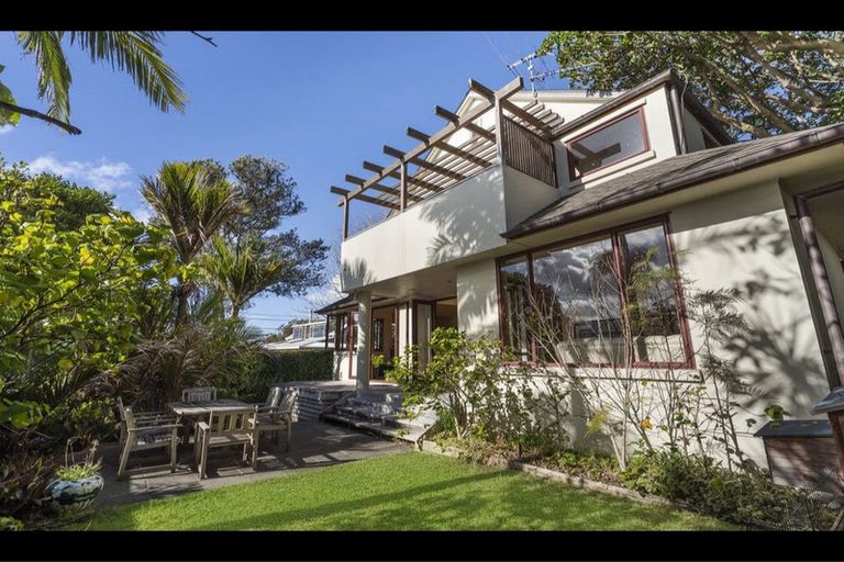 Photo of property in 65a Beresford Street, Bayswater, Auckland, 0622