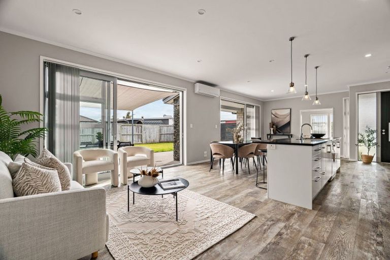 Photo of property in 15 Selliera Place, Papamoa Beach, Papamoa, 3118
