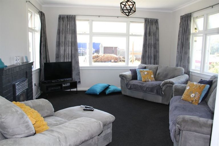 Photo of property in 33 Main Road, Tuatapere, 9620