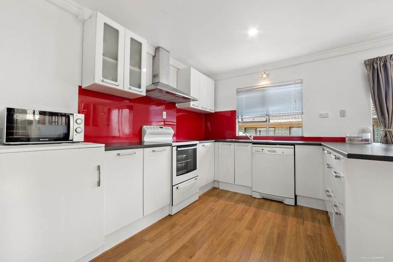 Photo of property in 2/20 Bayview Road, Bayview, Auckland, 0629